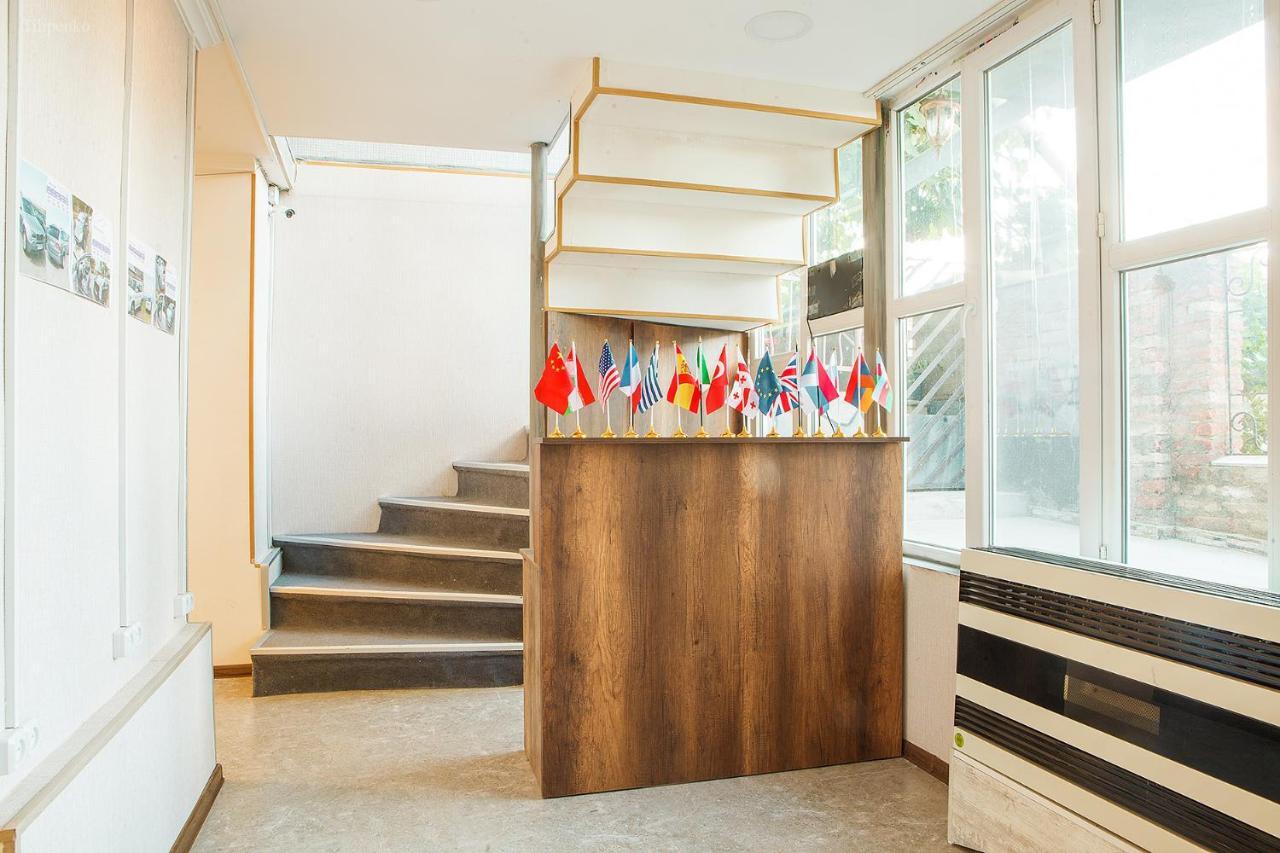 Blossom Hostel Updated ! Обновлено !!! City Center! Perfect Order!!! Snow-White Bed Linen!!! Идеальный Порядок!!! Белоснежное Постельное Белье!!! Центр Города !!! Tiflis Exterior foto